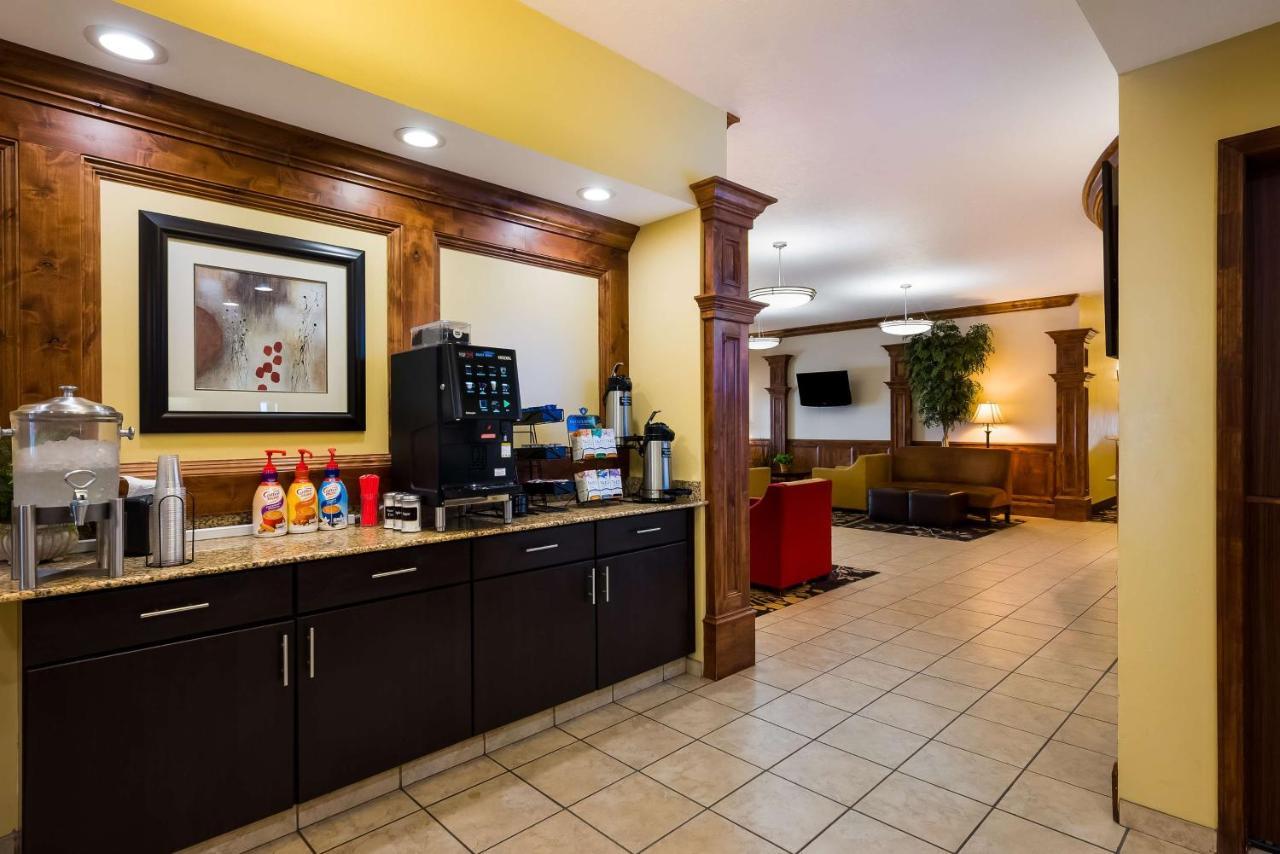 Western Landmark Hotel 3*