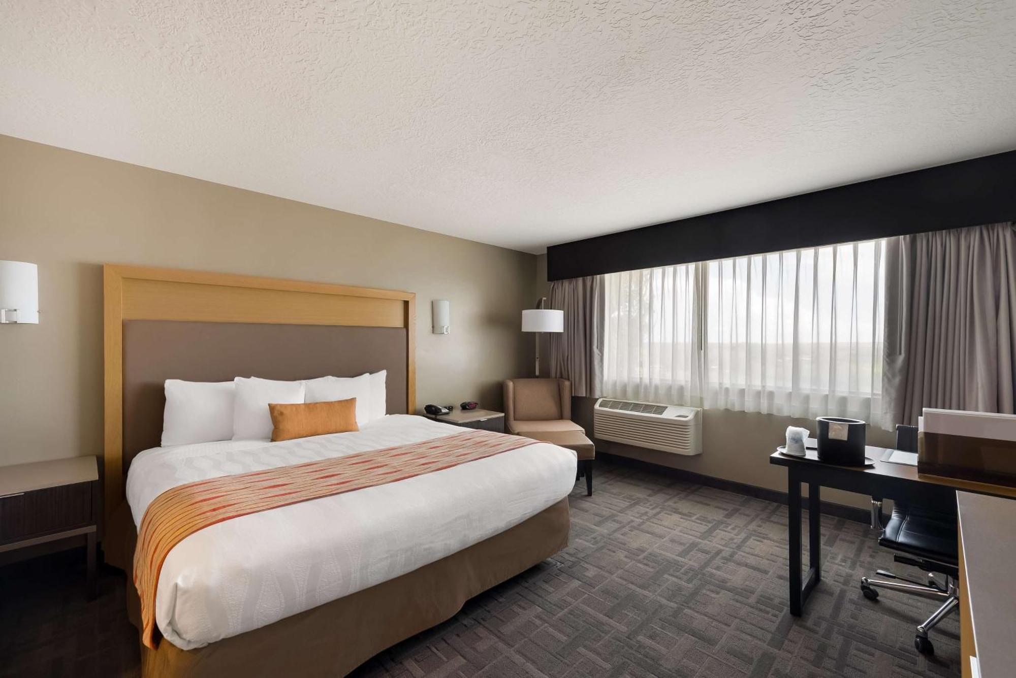 Western Landmark Hotel