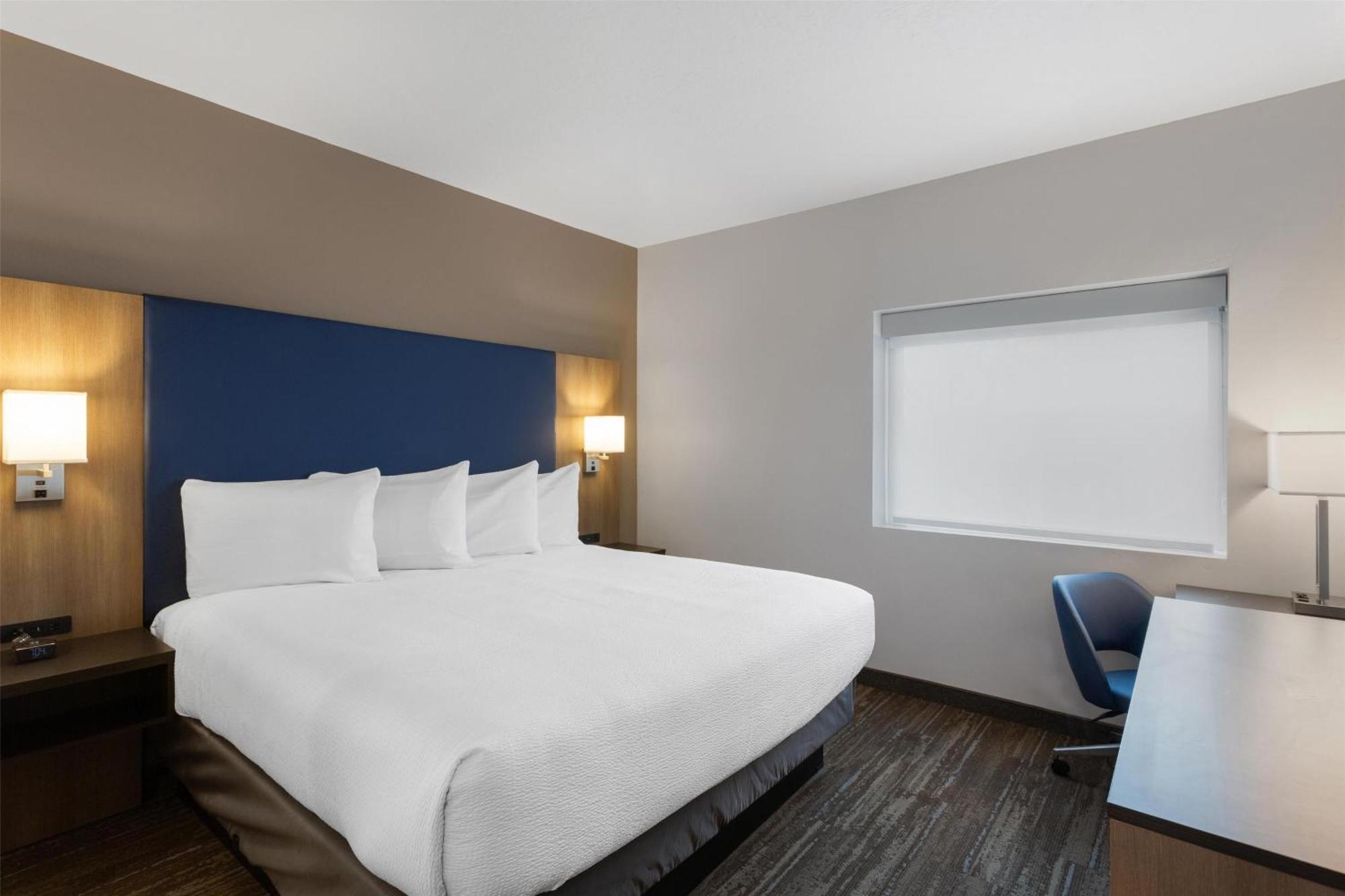 Western Landmark Hotel